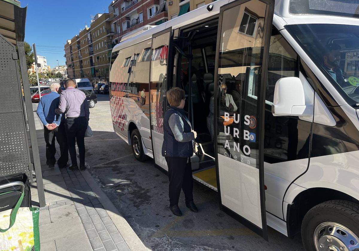 El Bus Urbano De Cieza Vuelve A Prestar Servicio Tras Tres Años Sin Recorrer Las Calles La Verdad 5041